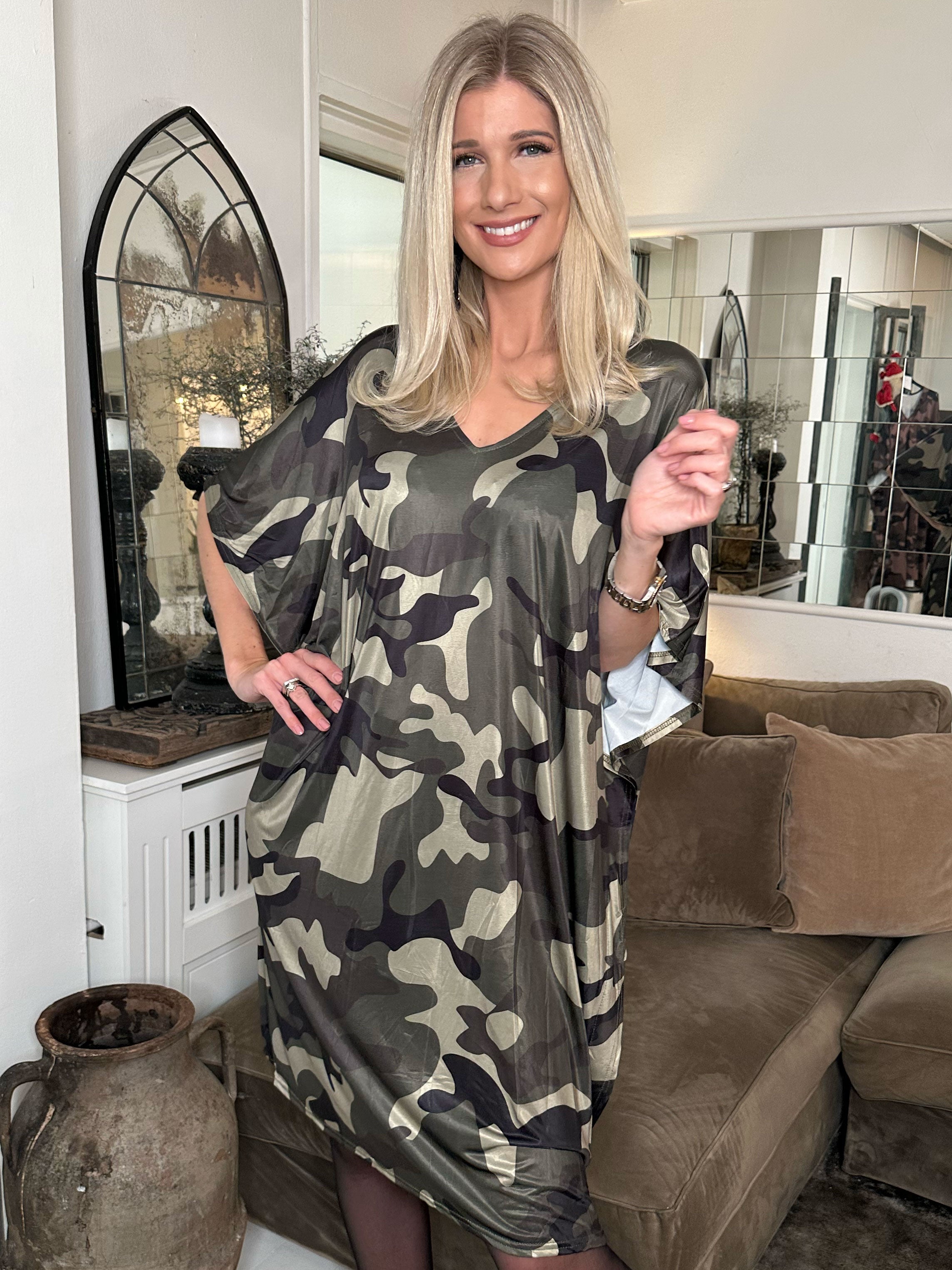 Azmina Camo - Tunikakjole i løs pasform i camouflageprint